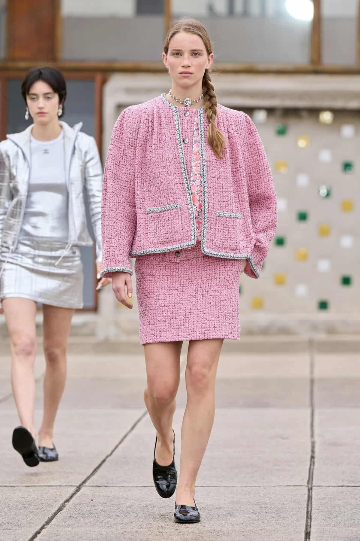 Moda za leto 2024 šta spakovati za more Šanel kolekcija | Lepa i srećna