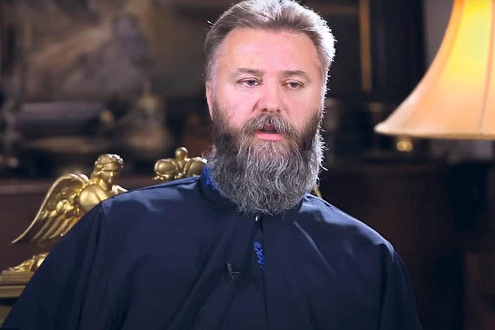 Sveštenik otac Predrag Popović upozorio na prevaru sa brojanicama ...