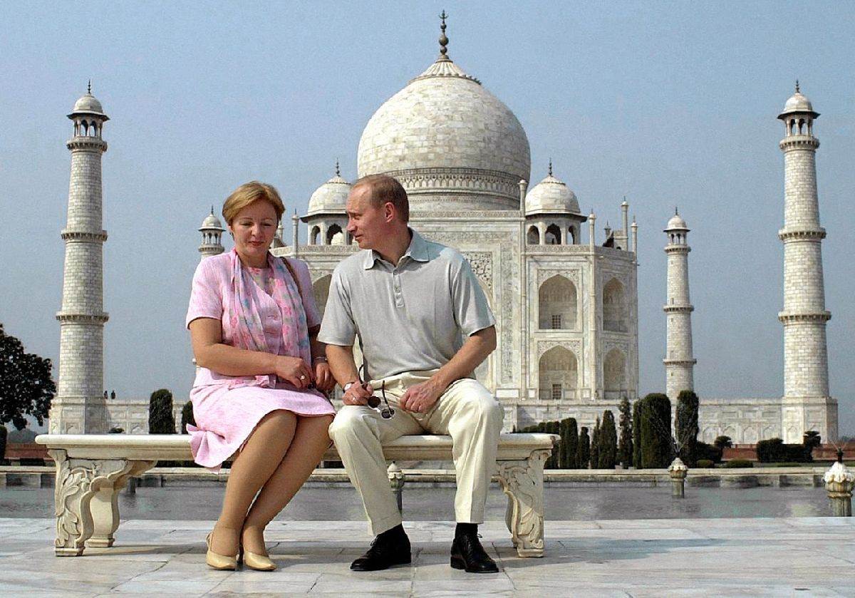 Kako Su Se Vladimir Putin I Ljudmila Upoznali I Ven Ali Lepa I Sre Na Vladimir Putin Zena Ljudmila 0017390541 