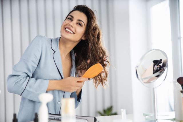 Trik iz kuhinje koji menja izgled kose: Dodala je začin u šampon i od tada joj raste kao luda, a ne puca