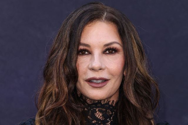 Slavna zvezda pokazala najmoderniju garnituru u dvorištu: Lepotica ima 4 kuće, ovde najviše uživa