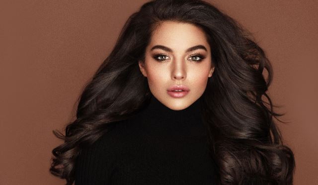 Tajno oružje vaše mame za moćan volumen kose: Frizeri opet koriste retro proizvod, sad sa novim sastojcima