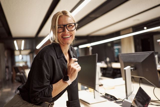 Najbolji parfemi za posao: Bežite od jakih, sladunjavih nota, evo kako mirišu prave dame