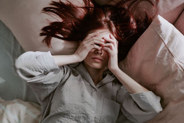 Spavate satima, a ipak ste ujutru umorni? Pogrešan položaj kreveta i polovna posteljina su feng šui katastrofa