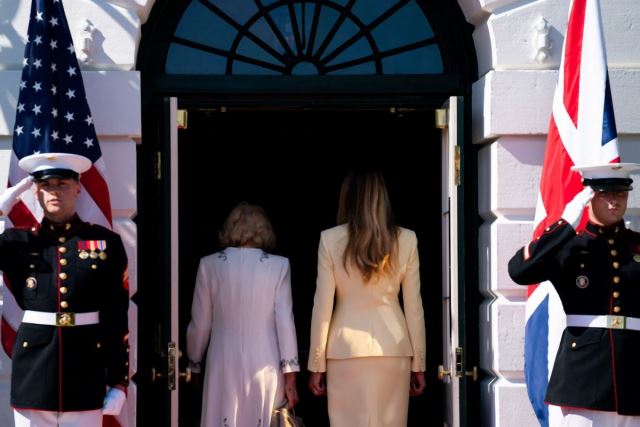 Modni okršaj u Beloj kući: Da li je pobedila Melanija Tramp ili kraljica Kamila?