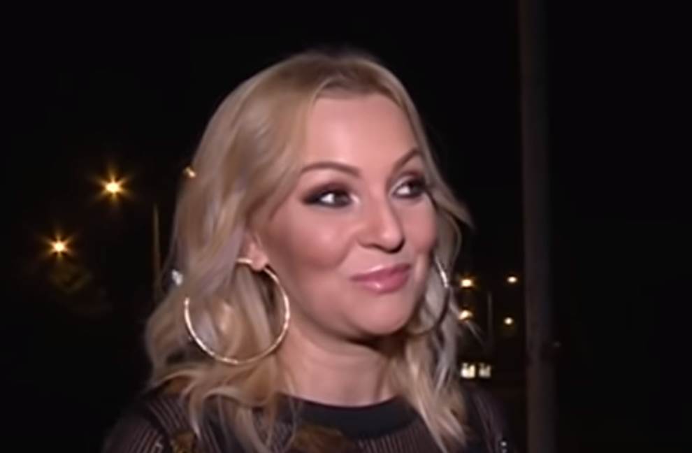 Ivana Selakov pravi slatku česnicu