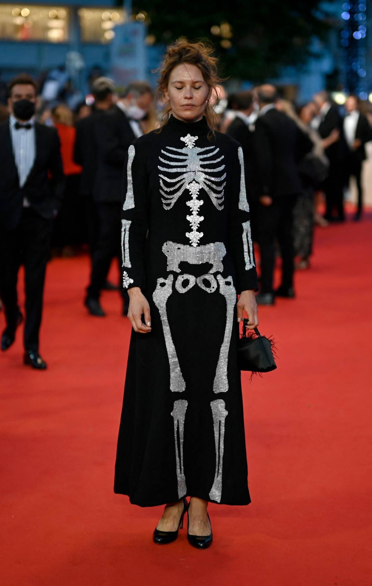 Žena Vinsenta Kasela blistala u Kanu