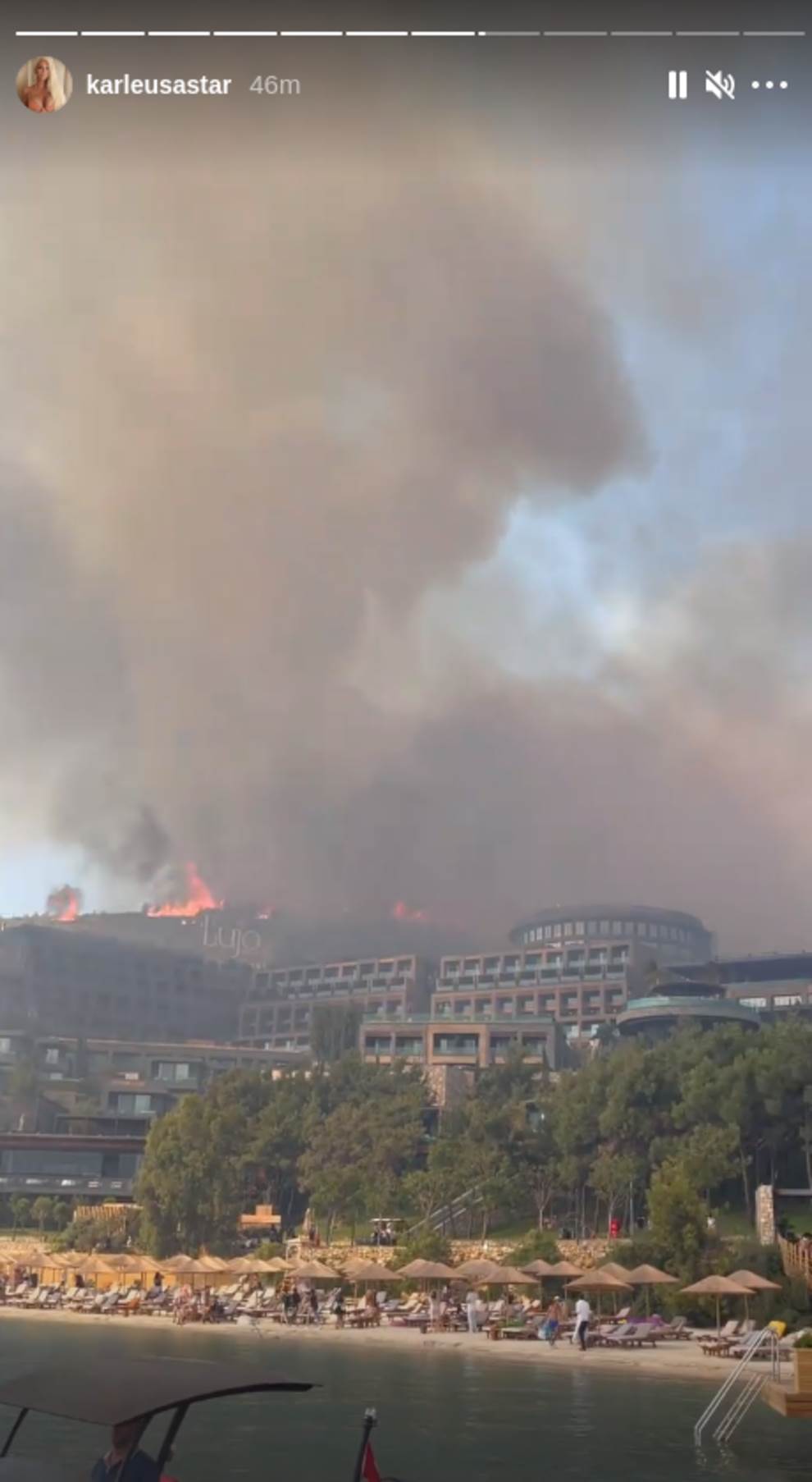 Jelena Karleuša sa ćerkama Atinom i Nikom hitno evakuisana iz hotela