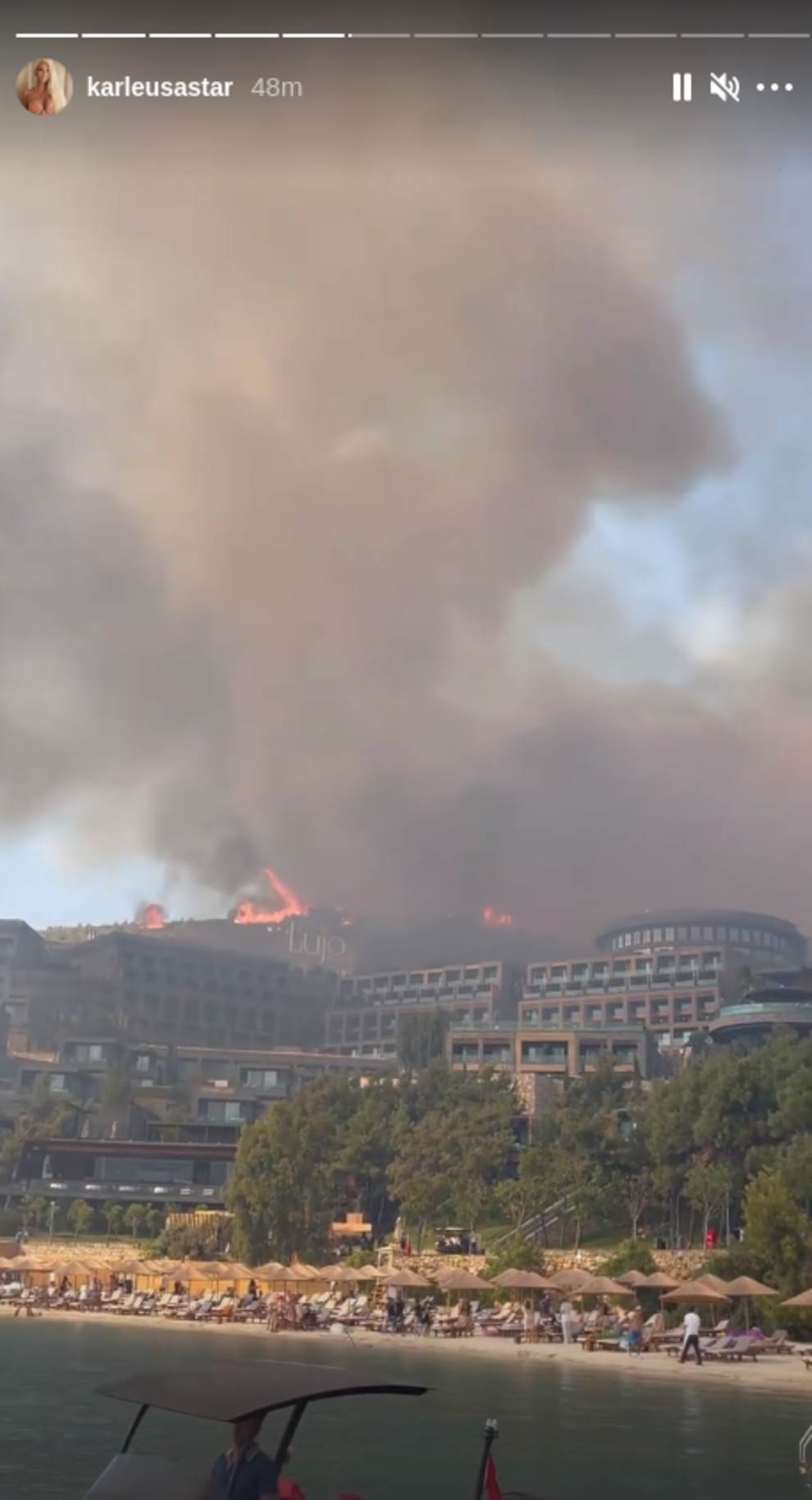 Jelena Karleuša sa ćerkama Atinom i Nikom hitno evakuisana iz hotela