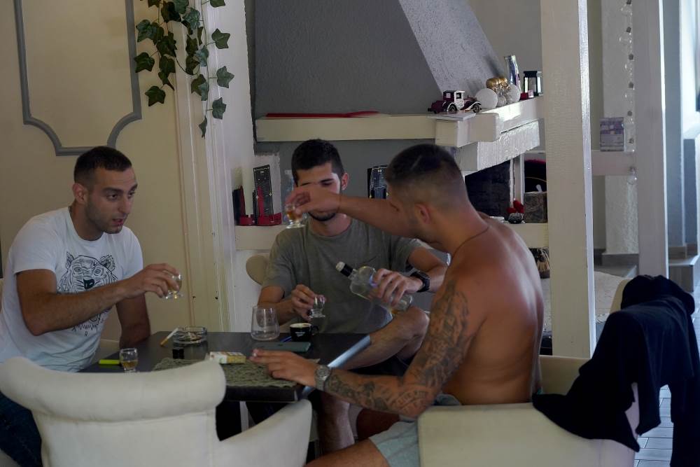 Mirko Šijan slavi rođenje sina