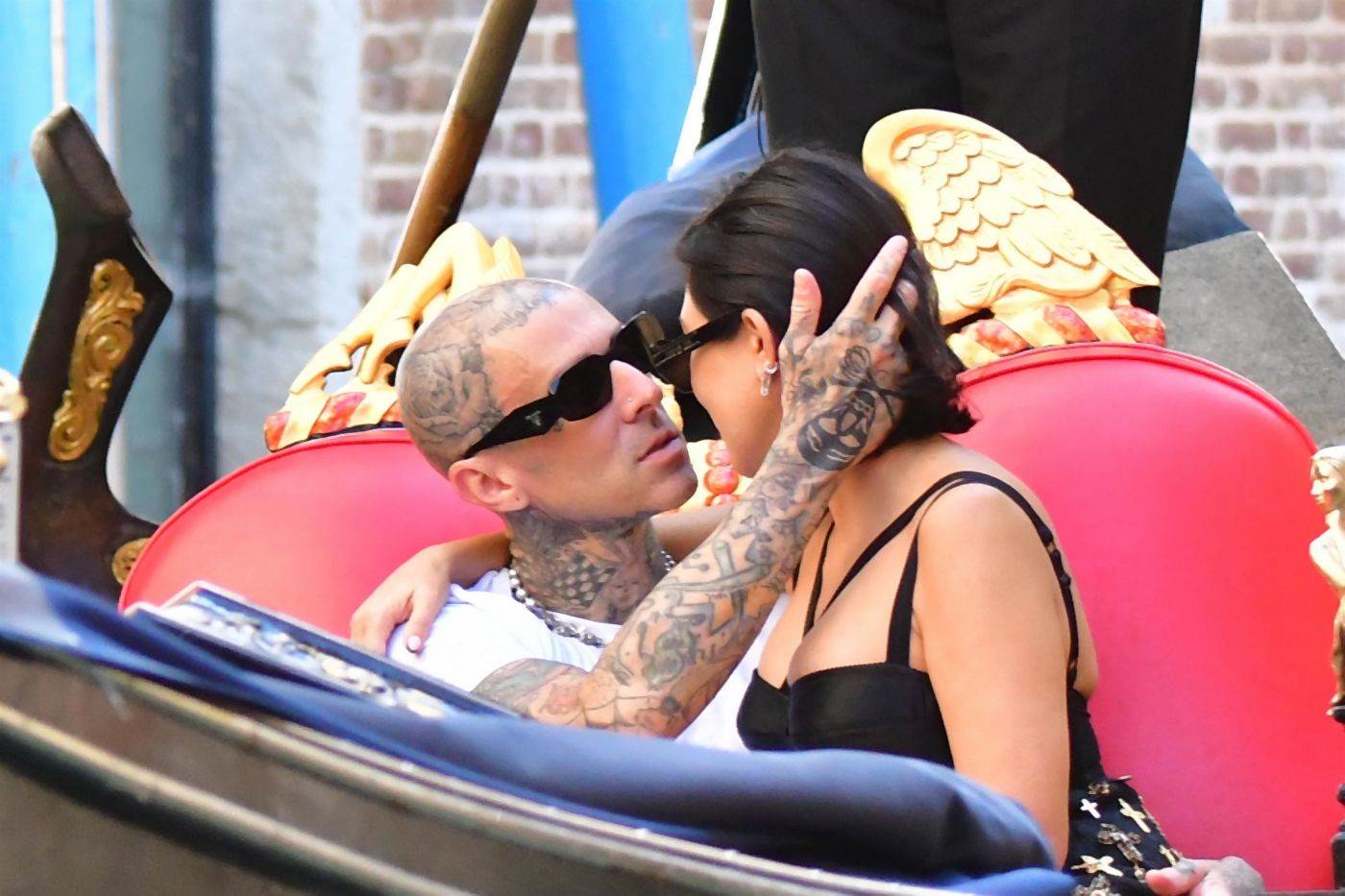 kortni kardasijan travis barker 0629585782