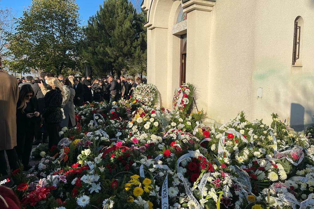 Nikola Rokvić se oprostio od oca Marinka
