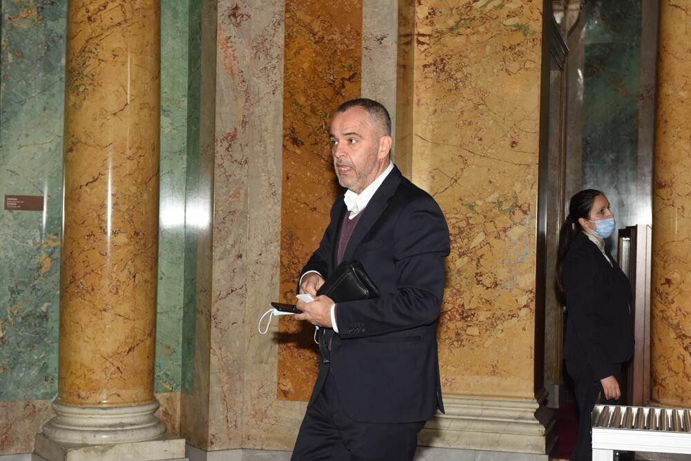 komemoracija milutinu mrkonjicu kolege.jpg