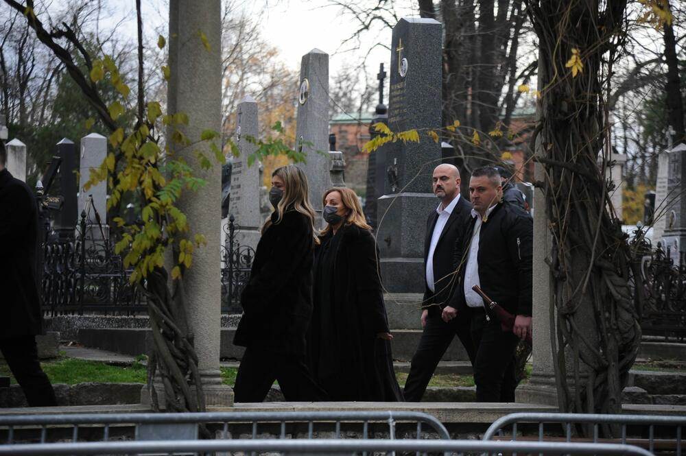 Estrada na sahrani Milutina Mrkonjica