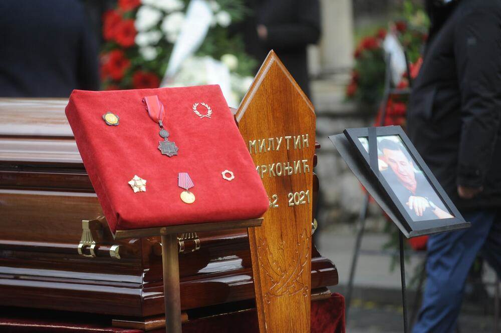 Estrada na sahrani Milutina Mrkonjica