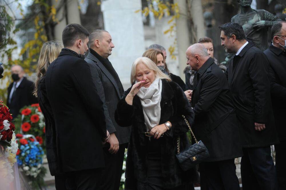 Goca Saulic na sahrani Milutina Mrkonjica.jpg