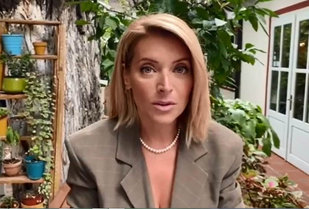 andjelka prpic u modernom sakou