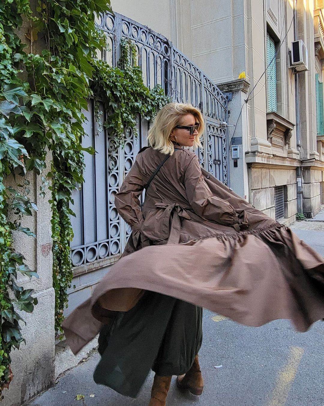 andjelka prpic u modernom mantilu