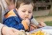 dete jede masnu hranu visok holesterol.jpg