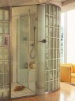 Neobičan predlog za kupatilo: zaobljeni zidovi od staklenih kocki