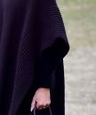 PROLEĆNA MODA! PONČO ZA SVE PRILIKE: Melanija Tramp pokazala kako da nosite pončo  (FOTO)