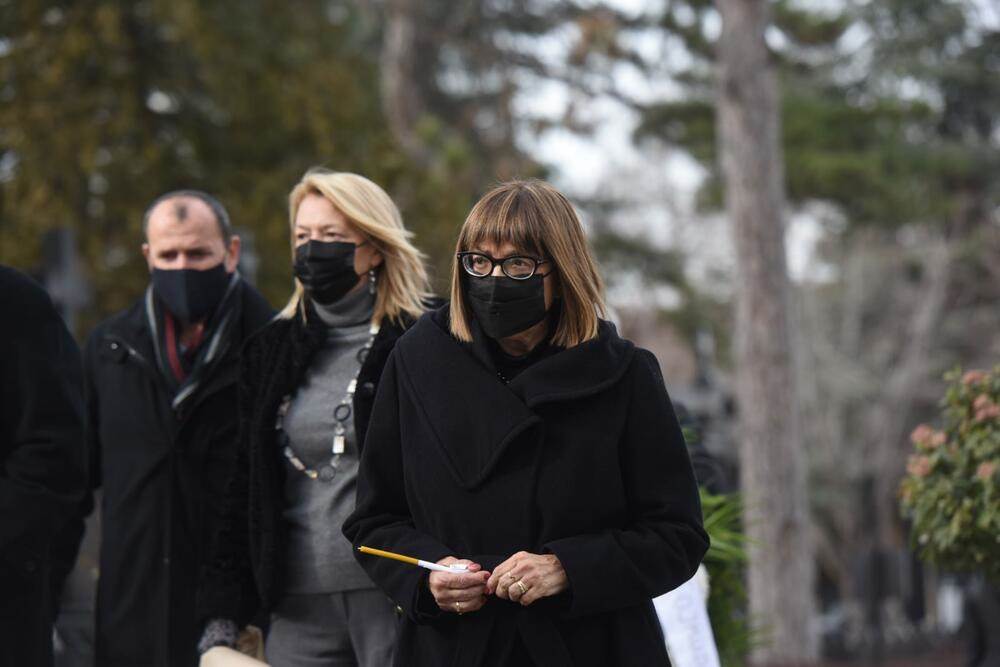 sahrana ksenije vucic maja gojkovic.jpg