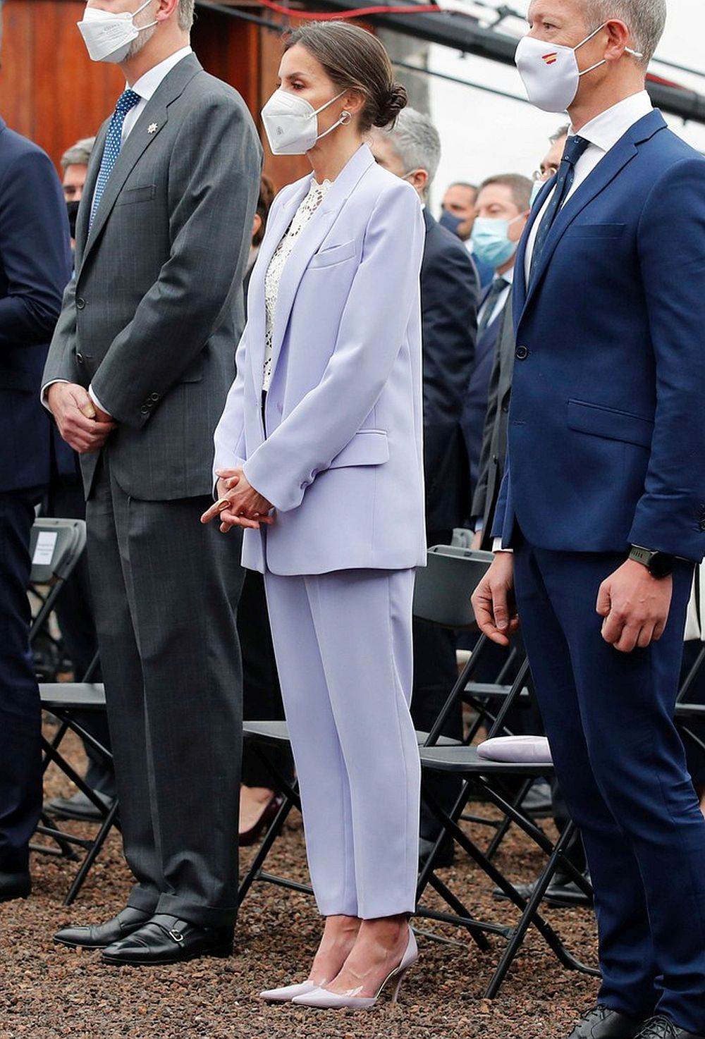 kraljica leticija odelo 0669322572.jpg