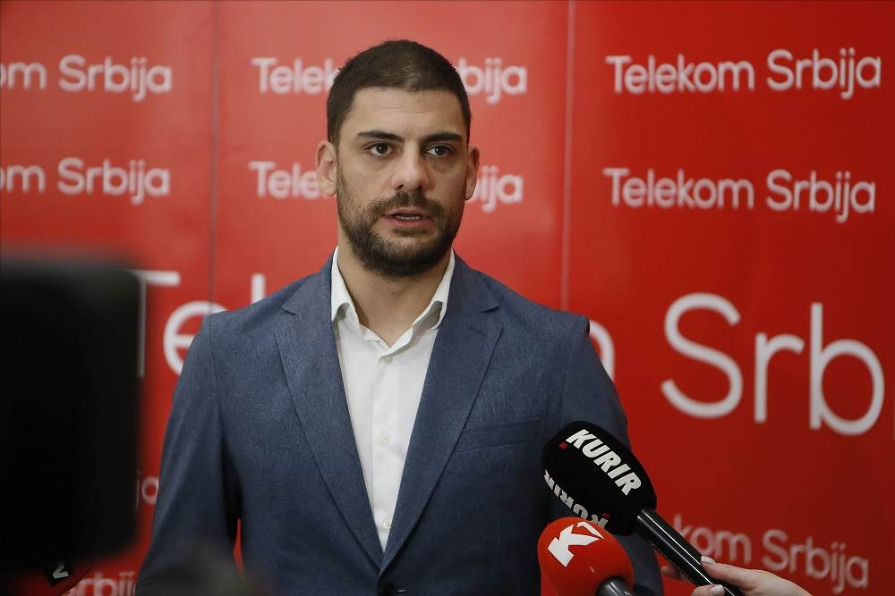 Treća sezona serije Državni službenik