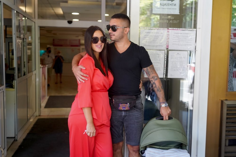 Bojana Rodić izašla iz porodilišta