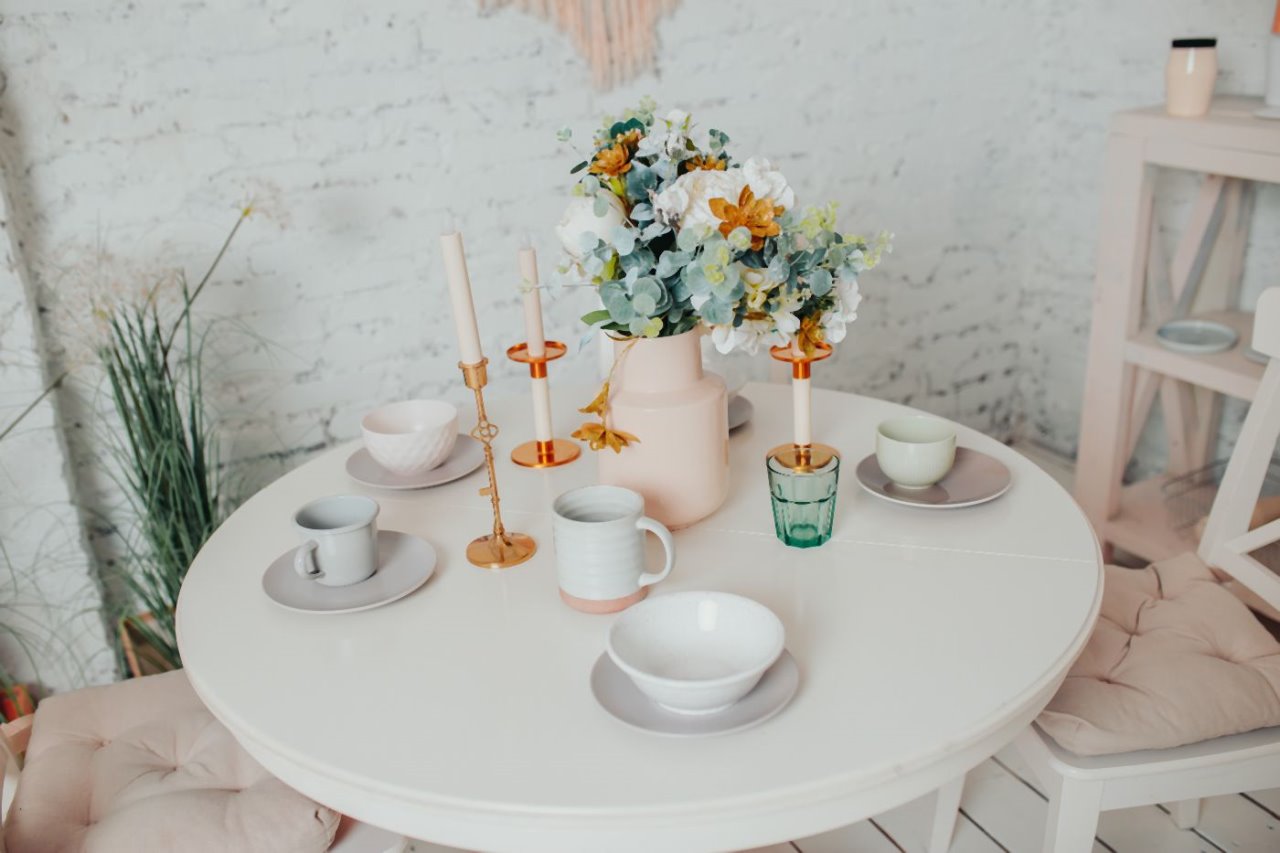 belo u enterijeru-003