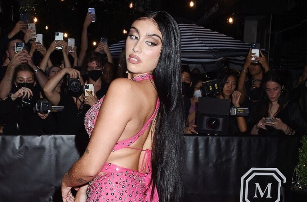 madonina-cerka-naslovna-0631993805