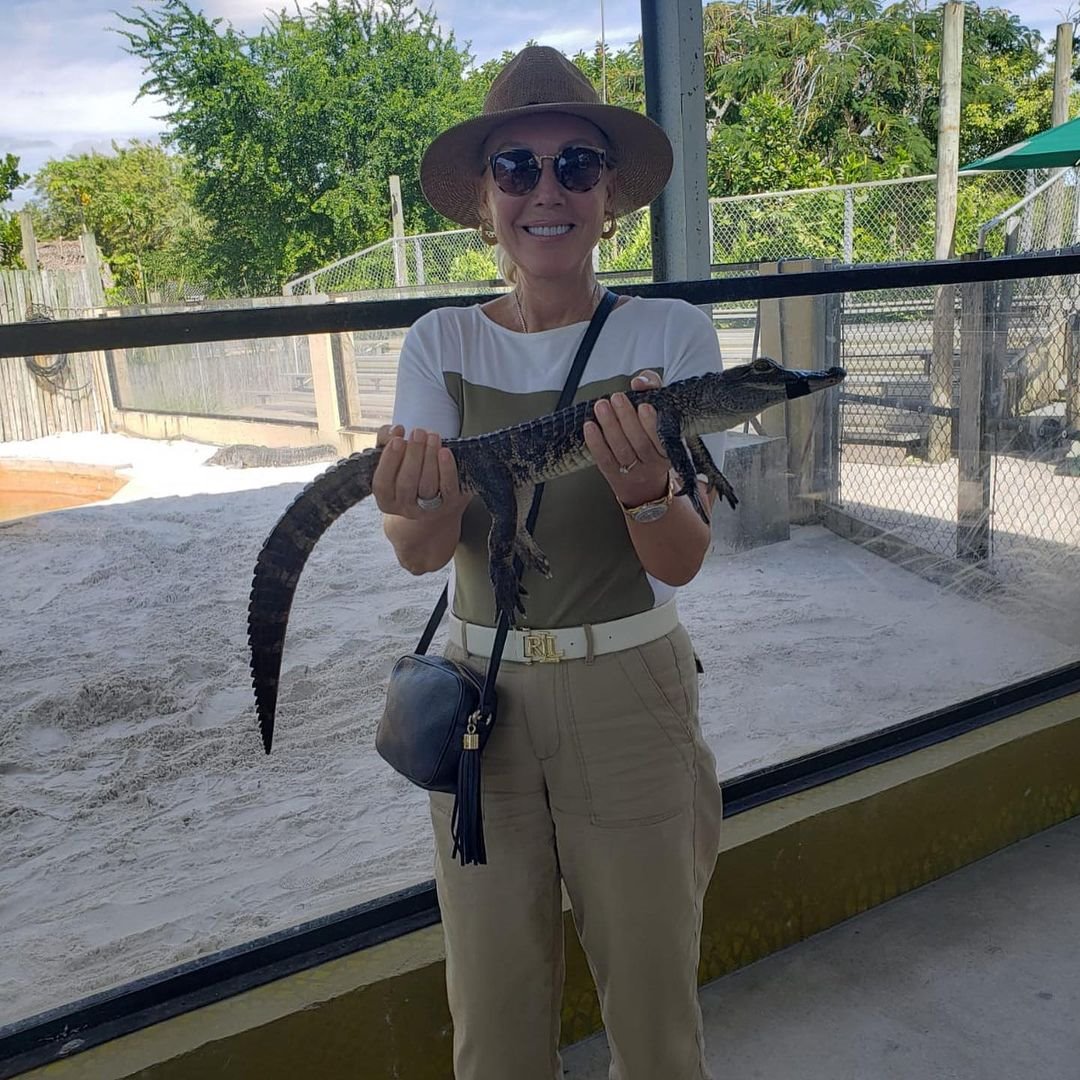 Lepa Brena na farmi aligatora