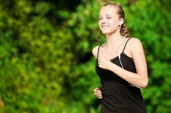 5 SAVETA ZA TRČANJE PO VRUĆINI:  kako džoging letnjim danima može da ugrozi fizičku i mentalnu stabilnost