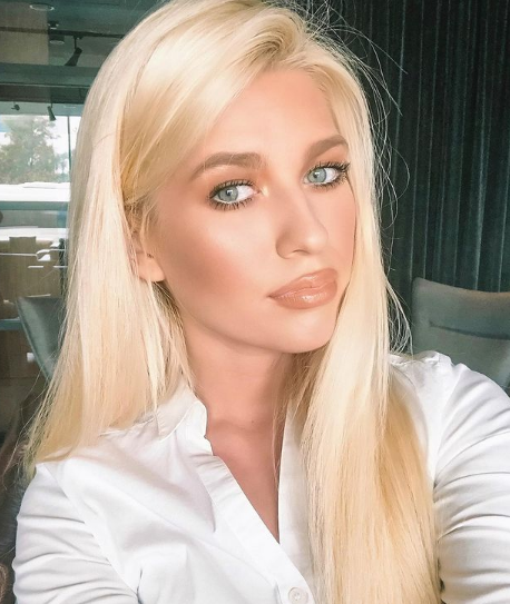 Devojka Novakovog brata