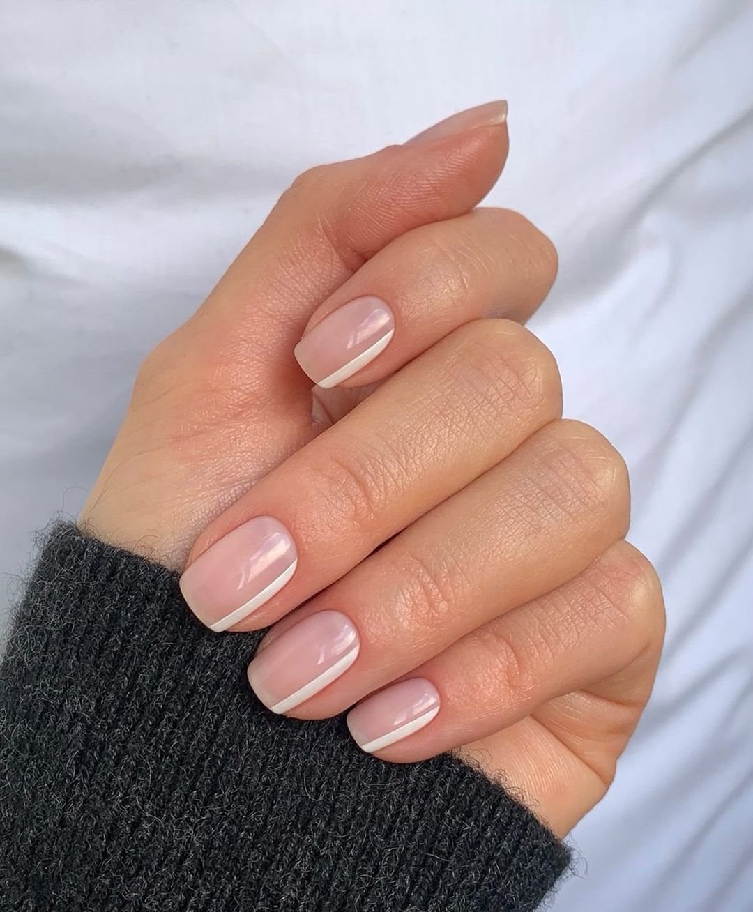 frenc manikir nokti bela crta.jpg