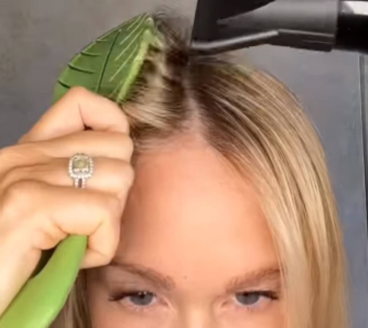 Kako napraviti volumen na kosi