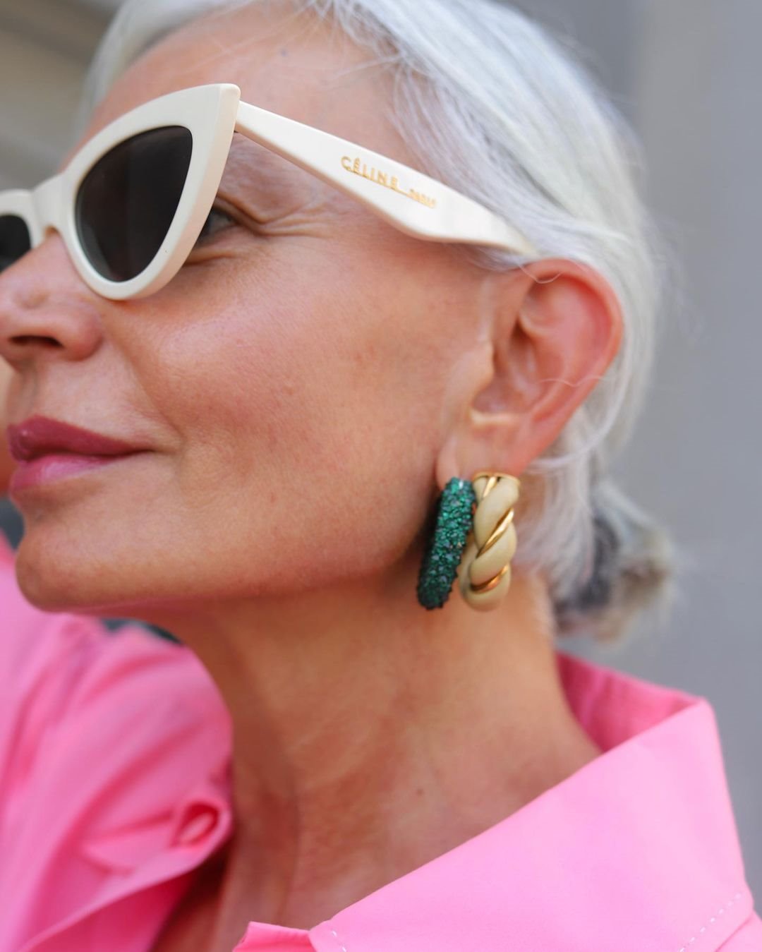 Moderna odeća i obuća za žene 50+