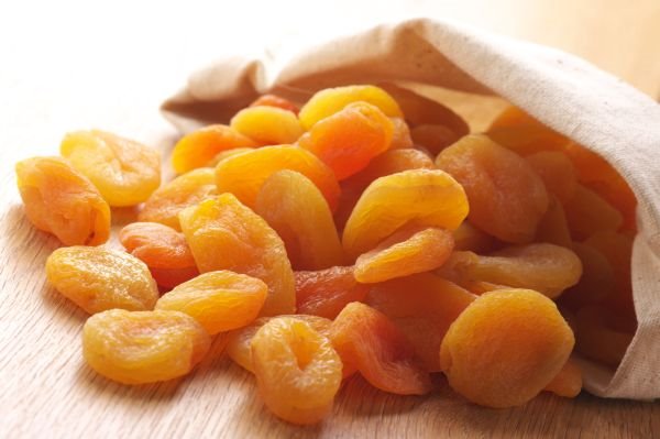 LEKOVITO SUVO VOĆE: evo koje voće ima više gvožđa nego džigerica!