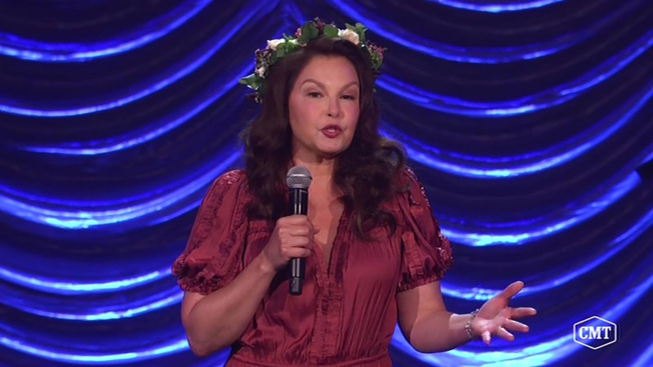 Ešli Džad uništila lice plastičnim operacijama