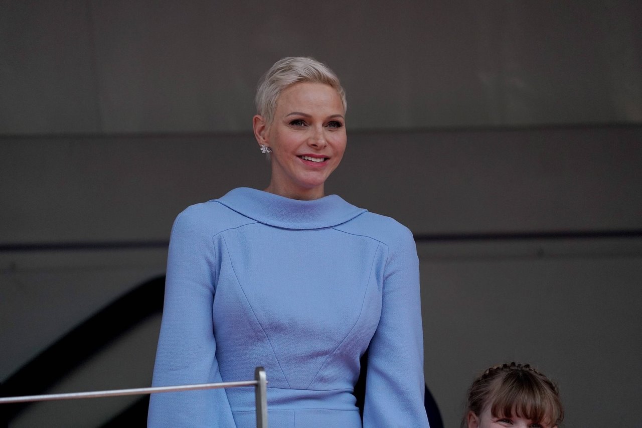 Princeza Šarlin u plavom kombinezonu