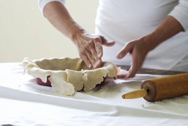 Kako se pravi ukrasna korica u obliku mrežice: recept za hrskavu pitu od jabuka