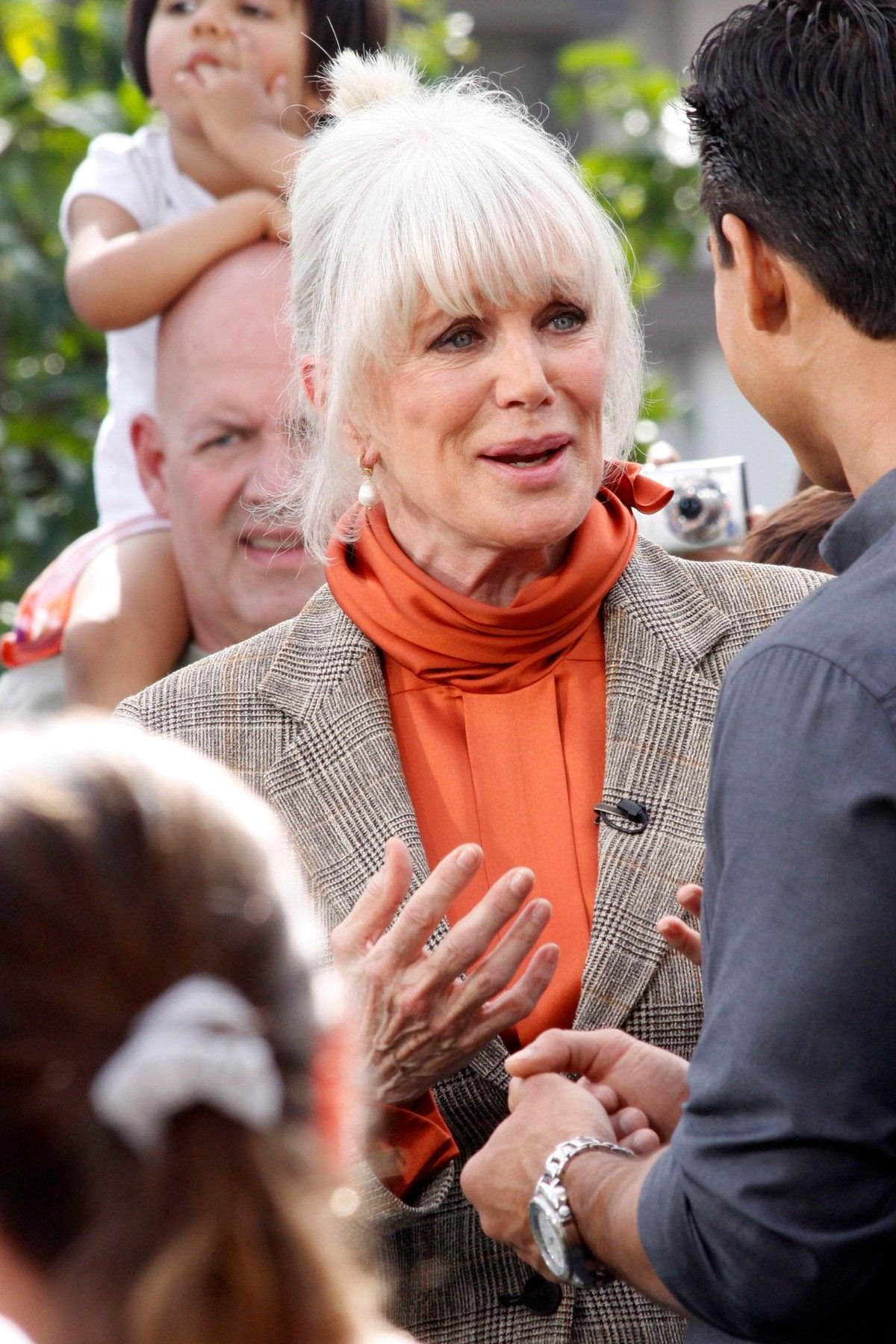 kristl karington linda evans 0105075541.jpg