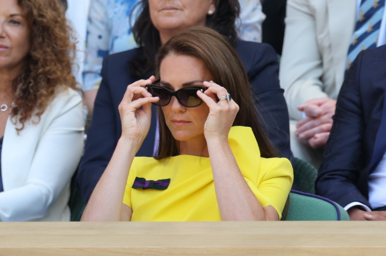 Kejt Midlton u kreaciji Roksande Ilinčić