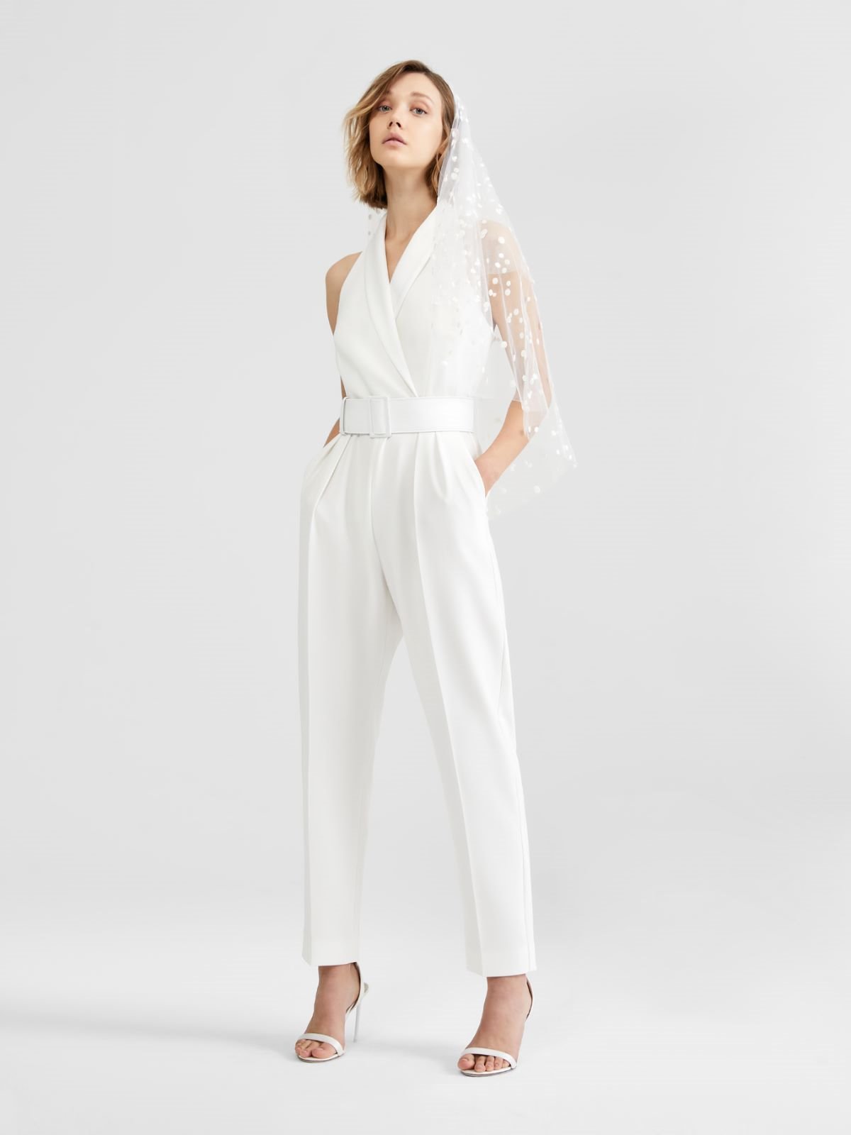 moderni kombinezon beli max mara.jpg