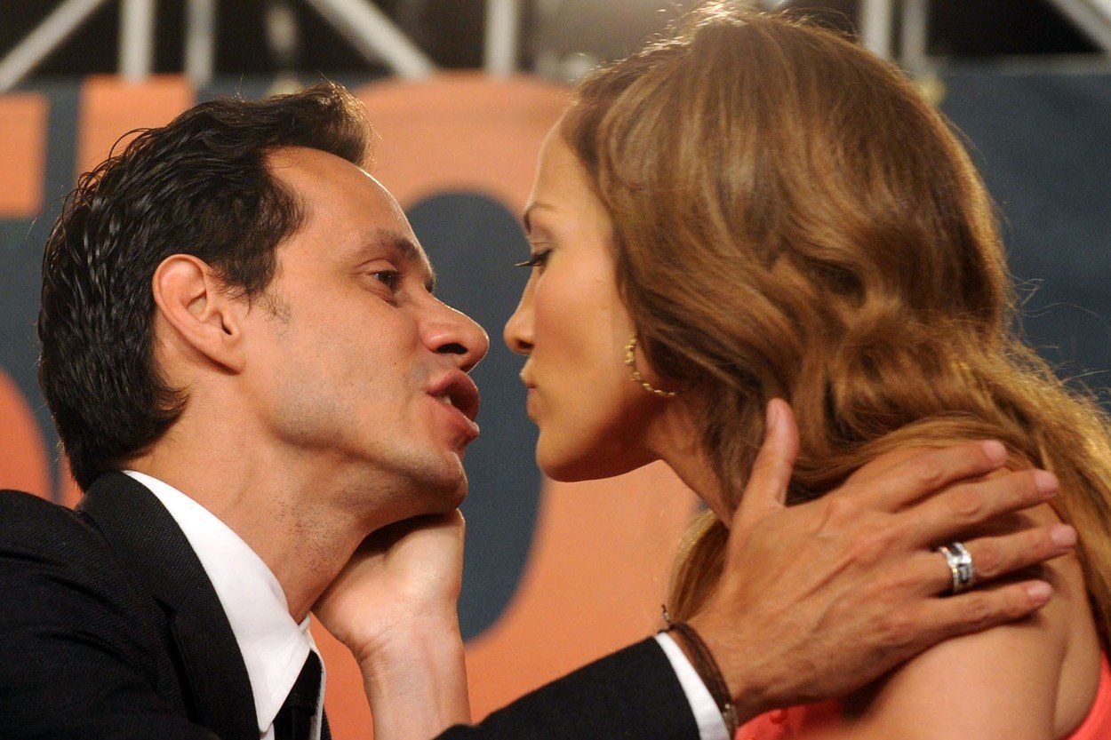 dzenifer lopez mark entoni