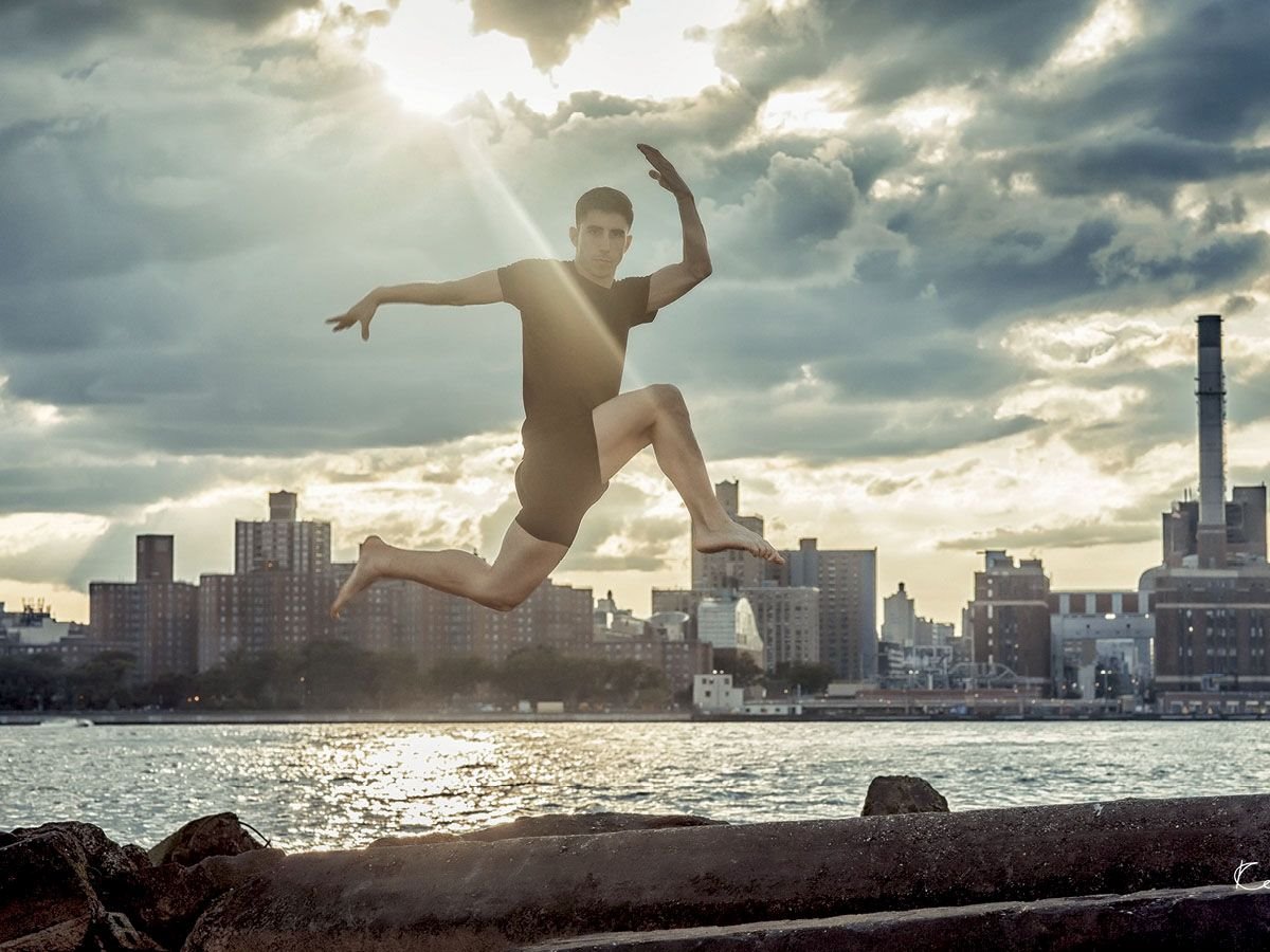 Baletan Nenad ples_foto Ken Lei.jpg