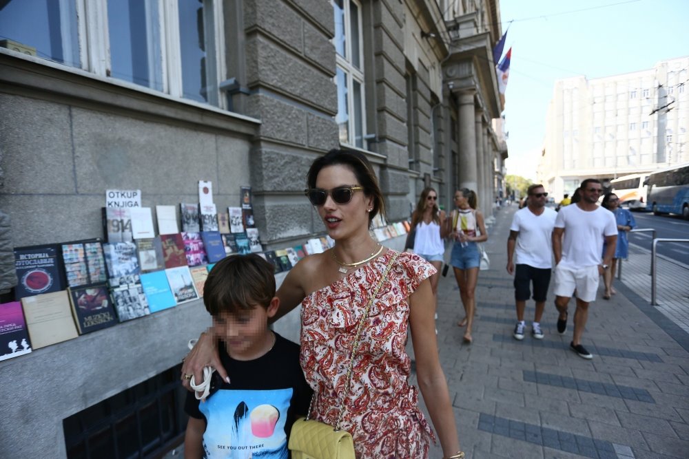 Seka Aleksić u provodu sa Alesandrom Ambrozio