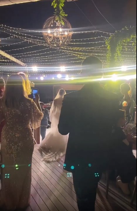 demet ozdemir vencanje 2.jpg