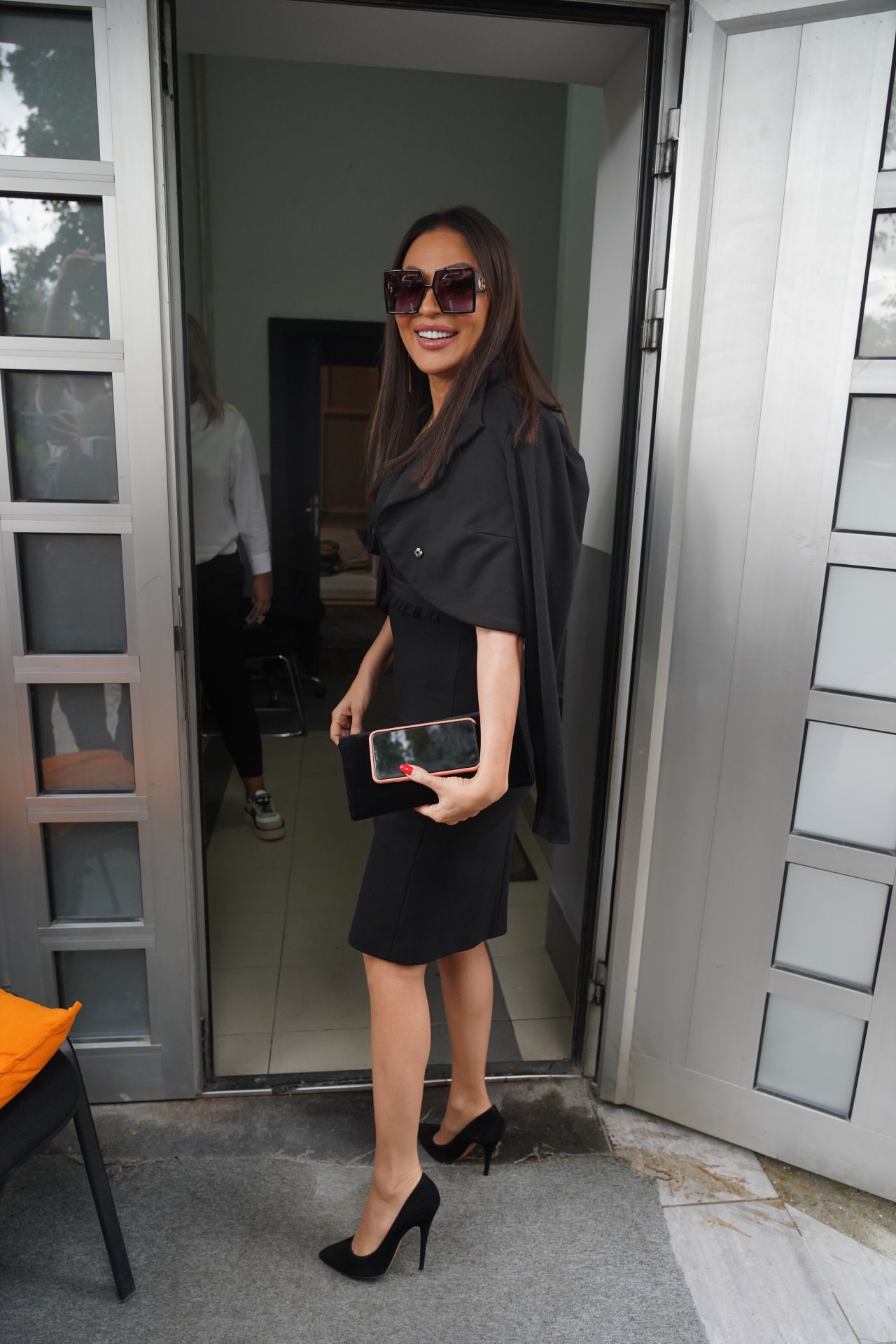 Ceca Ražnatović u maloj crnoj haljini