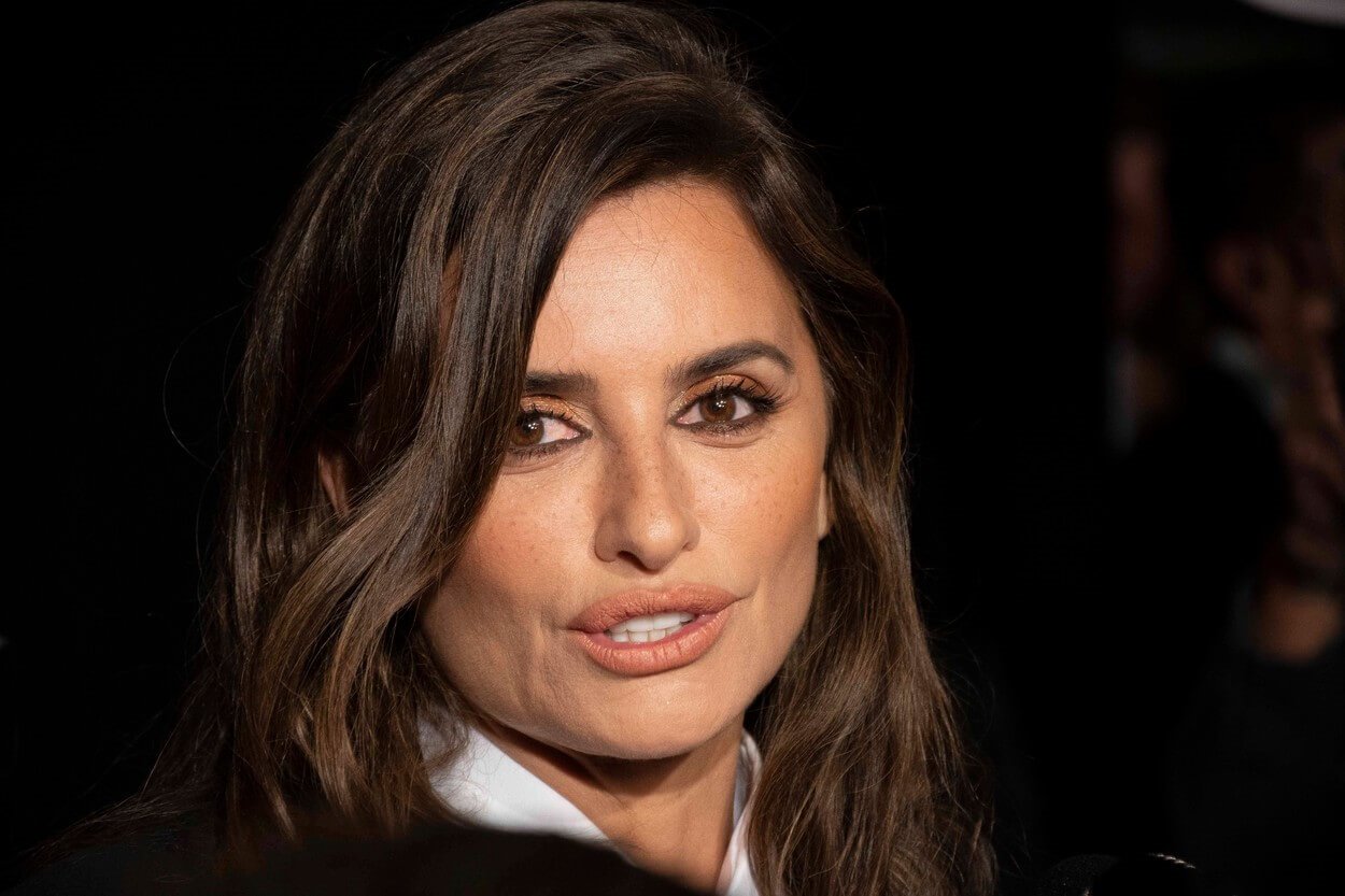 Penelope Kruz u odelu